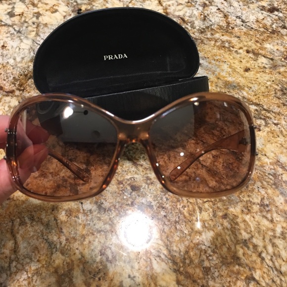 Prada sunglasses - Picture 1 of 3